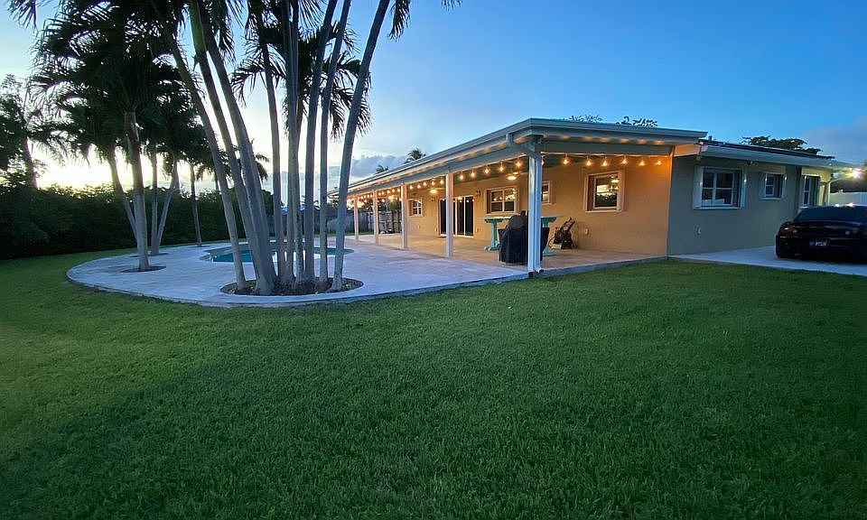 Backyard 18,208 sqft Lot