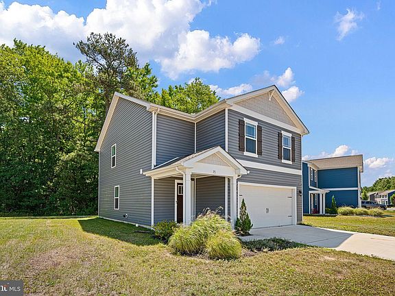 2nd image of 71 Currant Cir