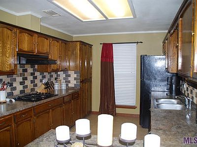 2nd image of 14520 Winslow Dr