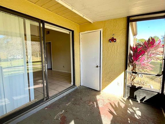 4th image of 108 Creekside Way