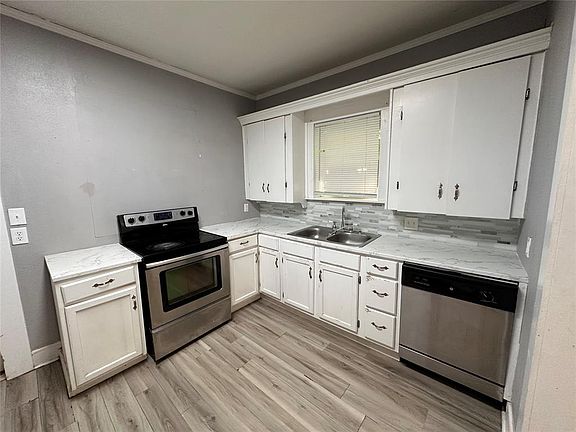 3rd image of 918 NW 6th St
