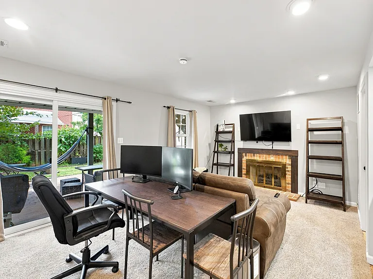 500 Beacon Dr — Photo 32