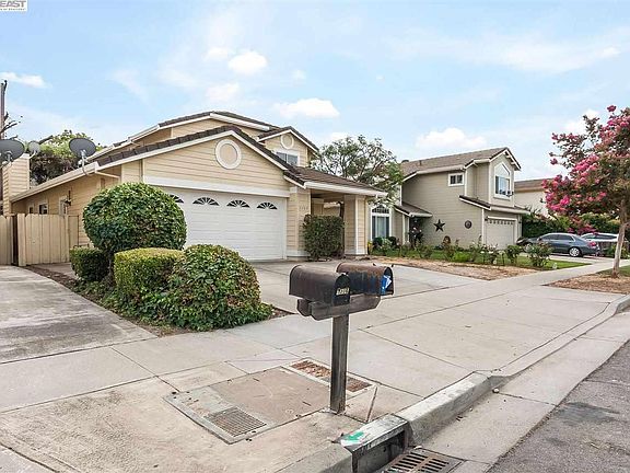 3rd image of 3300 Vernice Ave