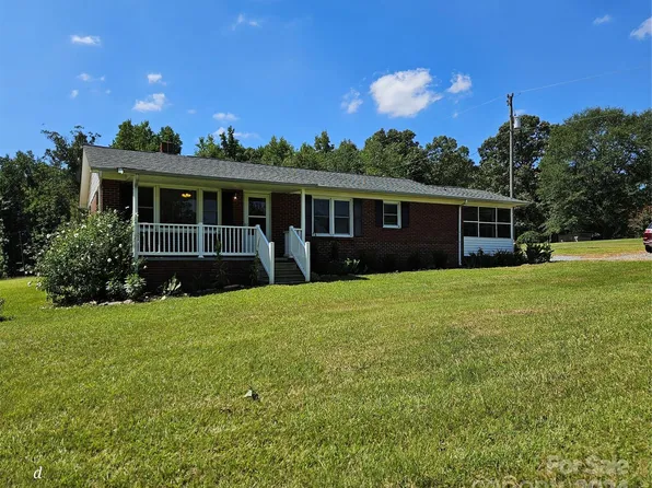 2835 Wood Rd, Mooresboro, NC 28114