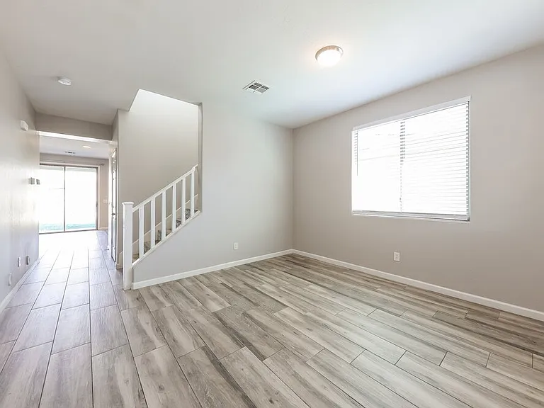 27424 N 54th Ln — Photo 5