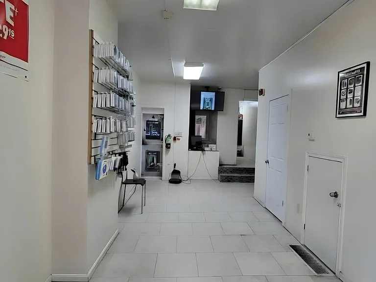 1226 South St — Photo 3