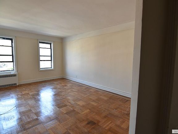 2nd image of 2626 Kings Hwy APT 3B