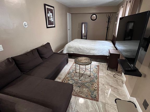 4th image of 179 Vassar St #2