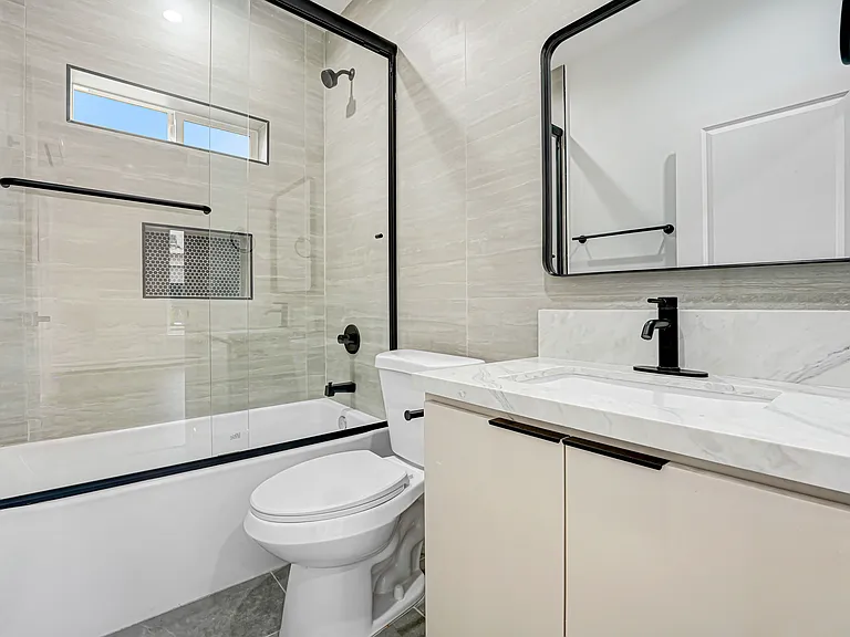 5346-5350 Oakland St — Photo 48