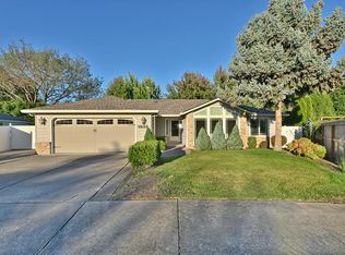 1838 Cascadia Cir, Medford, OR 97504