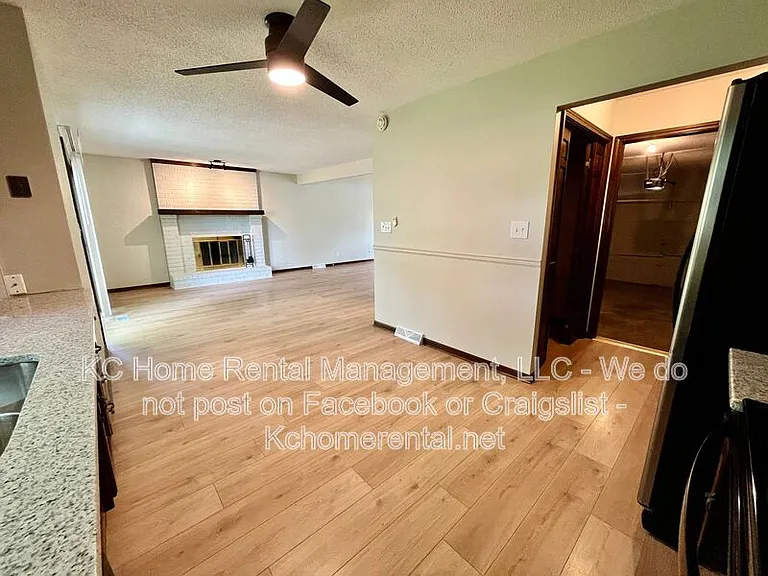 3868 SW Harbor Dr — Photo 17
