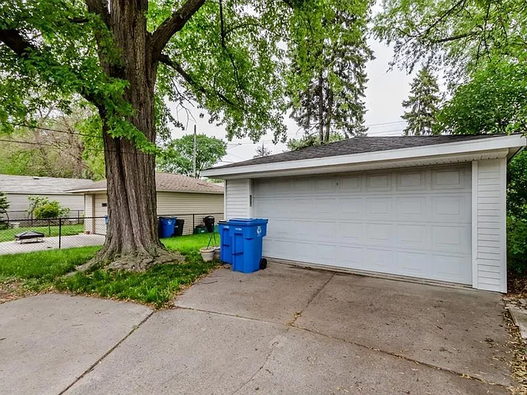 7252 Fenton St — Photo 18