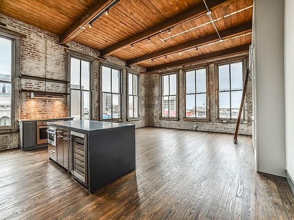 4th image of 2402 Mechanic St #406