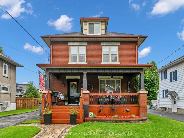 214 4th St W, Cornwall, ON K6J 2S1