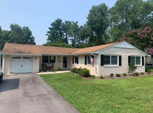 817 Whitehall Rd, Knoxville, TN 37909