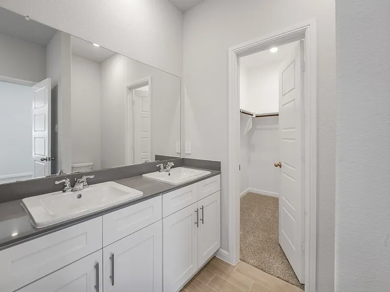 1219 Rockwater Dr — Photo 15