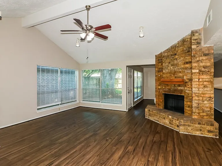 15306 Evergreen Place Dr — Photo 3
