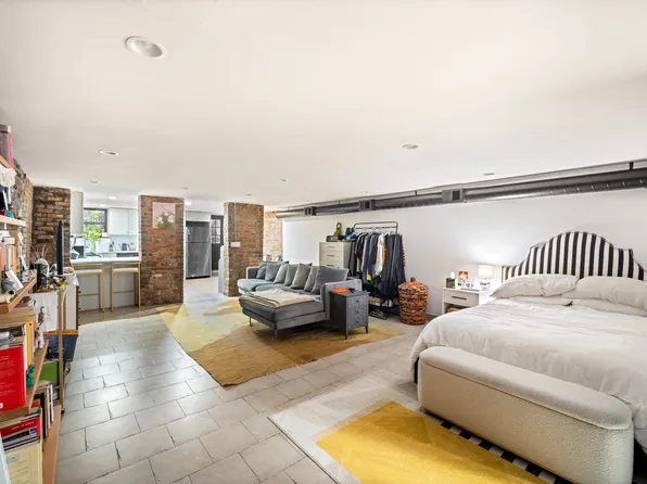 30 Woodhull Street image 1 of 5