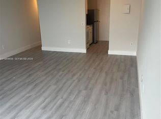2075 NE 164th St APT 805, North Miami Beach, FL 33162