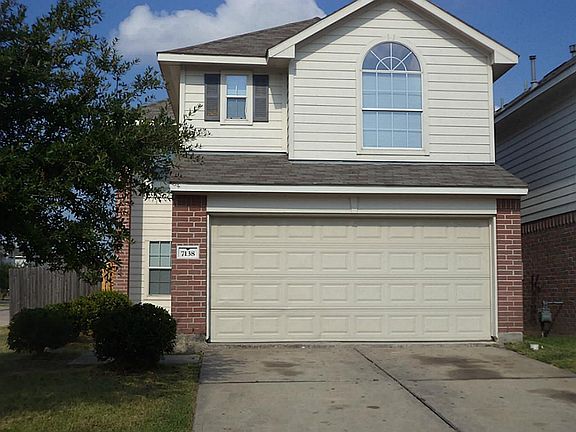   FRONT OF THE PROPERTY 4 BEDROOMS .