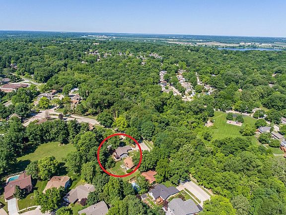 2nd image of 2028 Pheasant Run Dr
