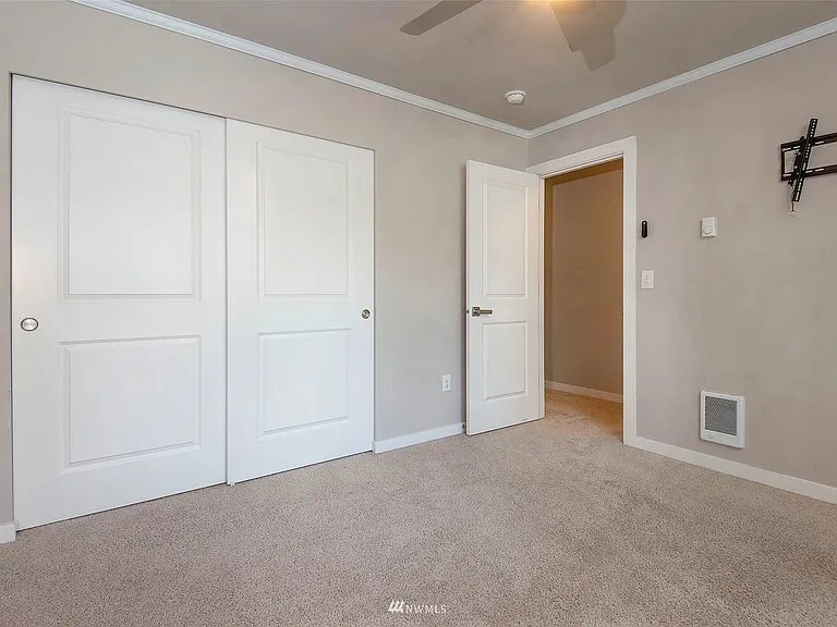 16201 Meadow Rd #B2 — Photo 16