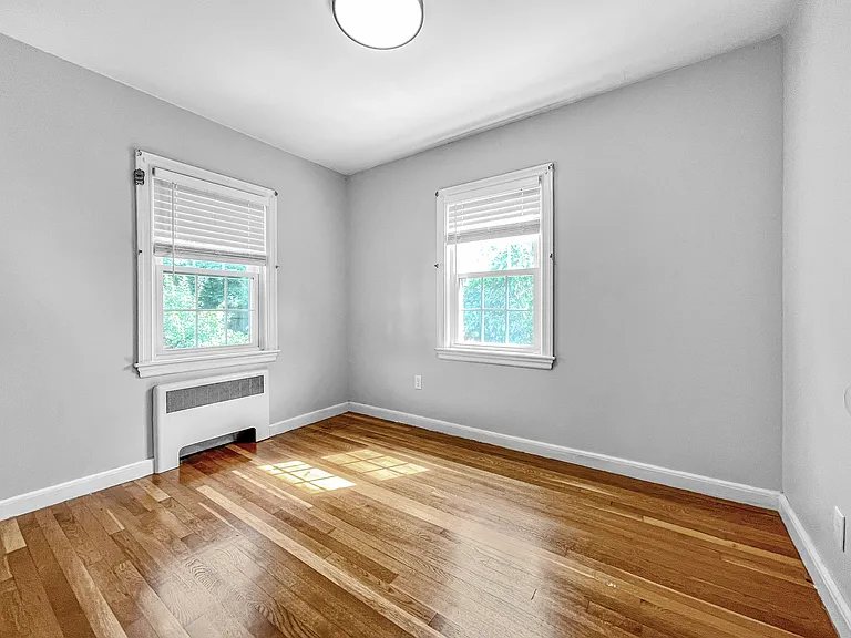 41 Burrwood Rd — Photo 8