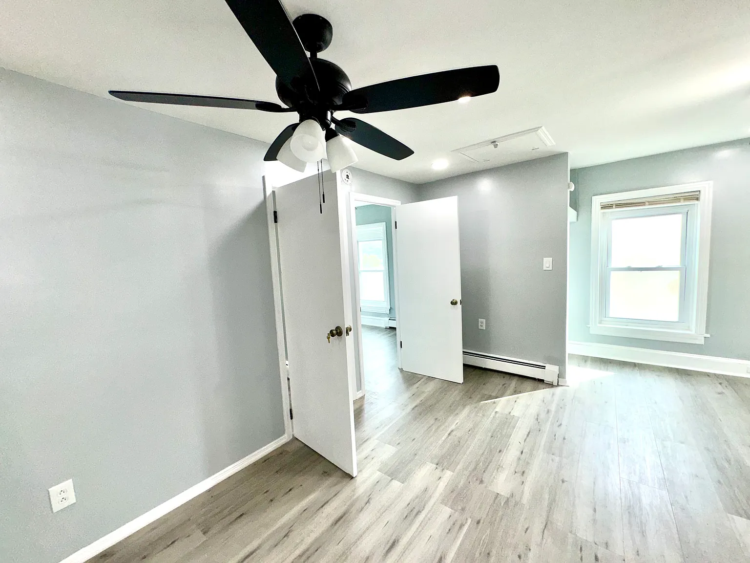 2 bed, 700 sqft, $1,600 — Photo 4