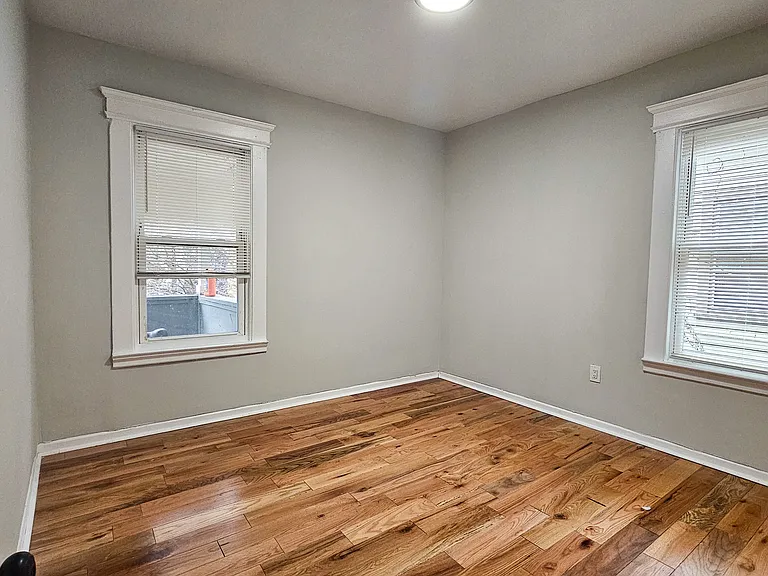 370 Shelton Ave #2B — Photo 8