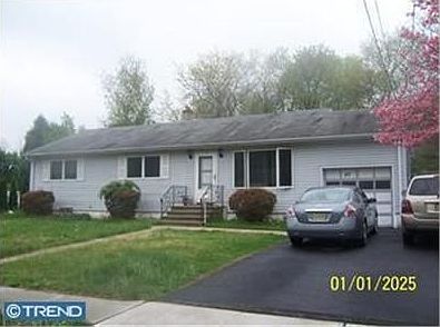 2nd image of 43 Lake Dr