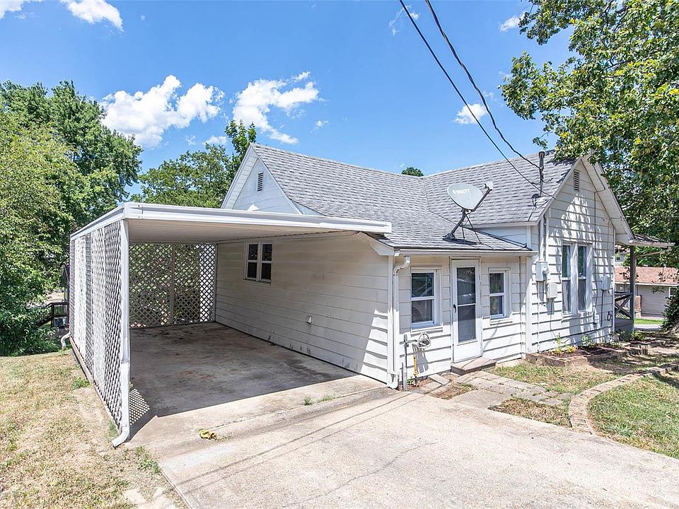1st image of 1321 Mill St
