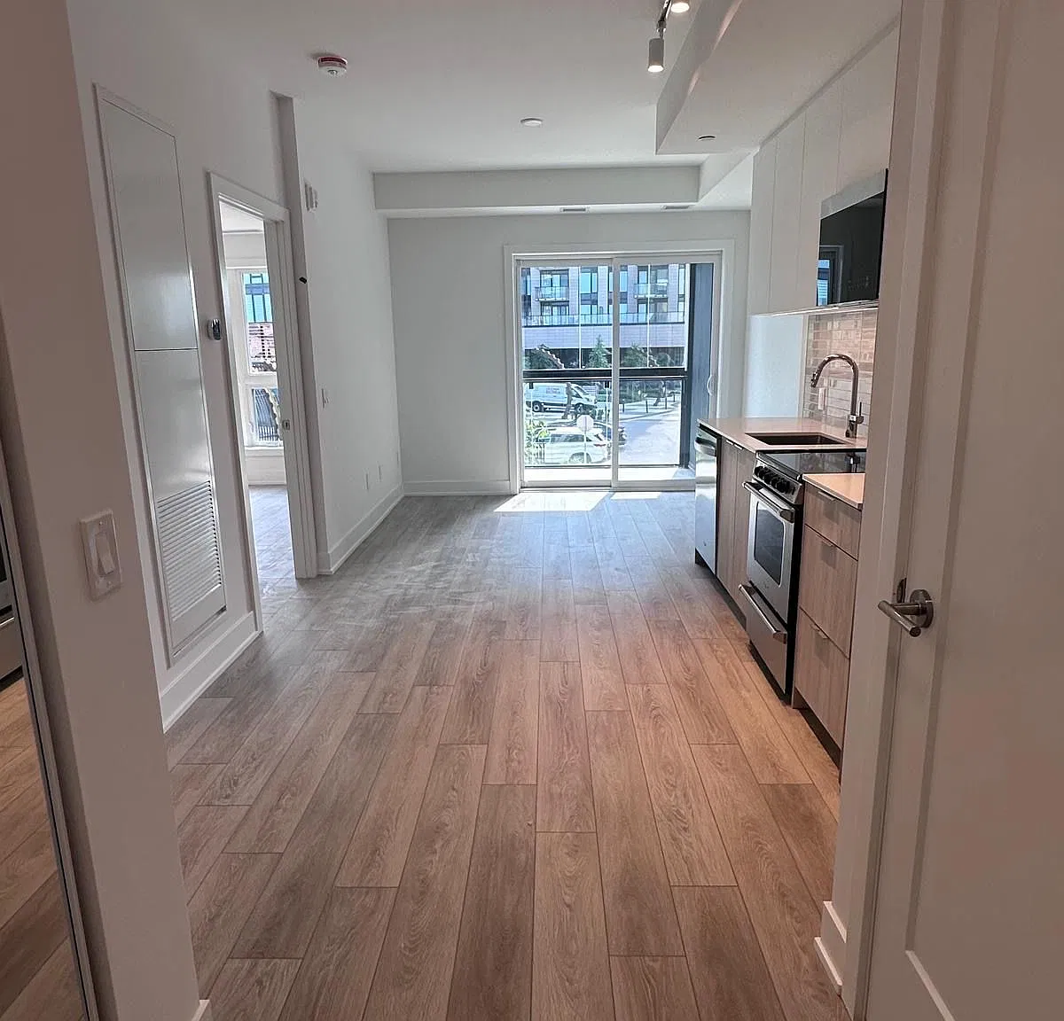 2 bed, $2,250 — Photo 3
