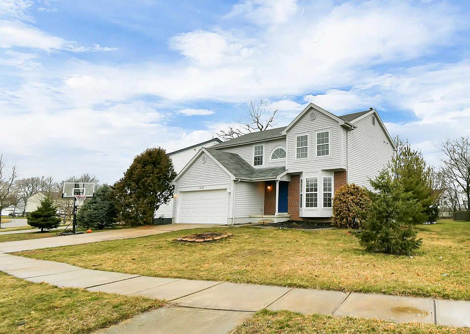 1st image of 1232 Pebble Brook Dr