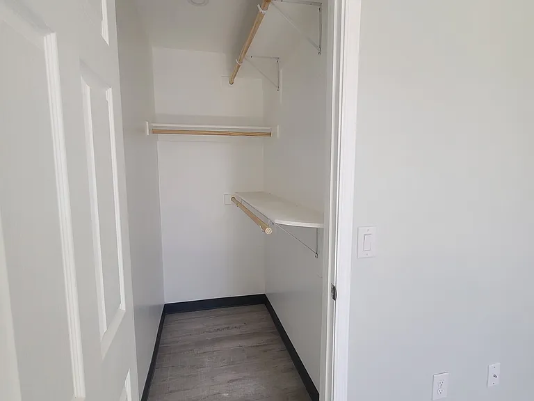 23 E Illini St — Photo 13