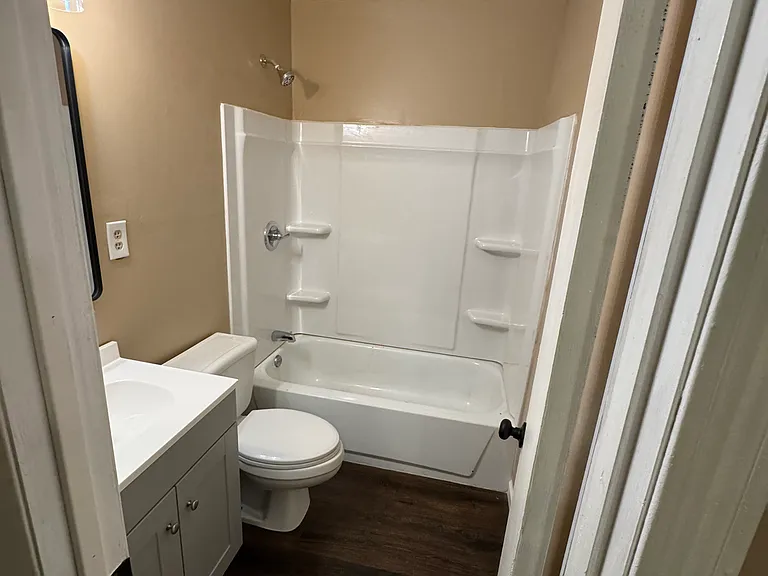 701 Sampson Ave #4 — Photo 5