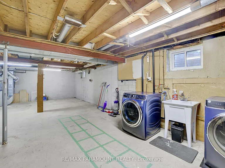 2641 Cavendish Dr — Photo 32