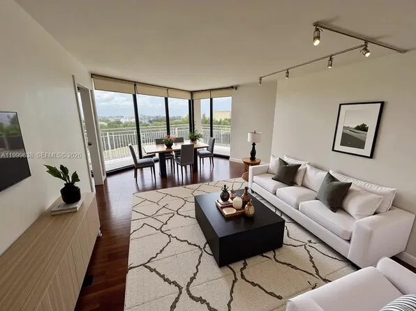 1000 Quayside Ter APT 1009, Miami, FL 33138