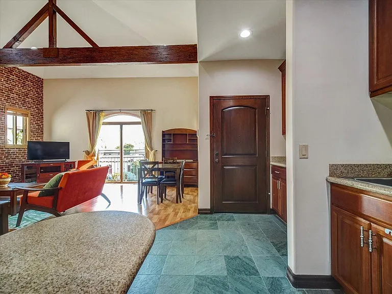 10769 Ohio Ave #Penthouse 2 — Photo 12