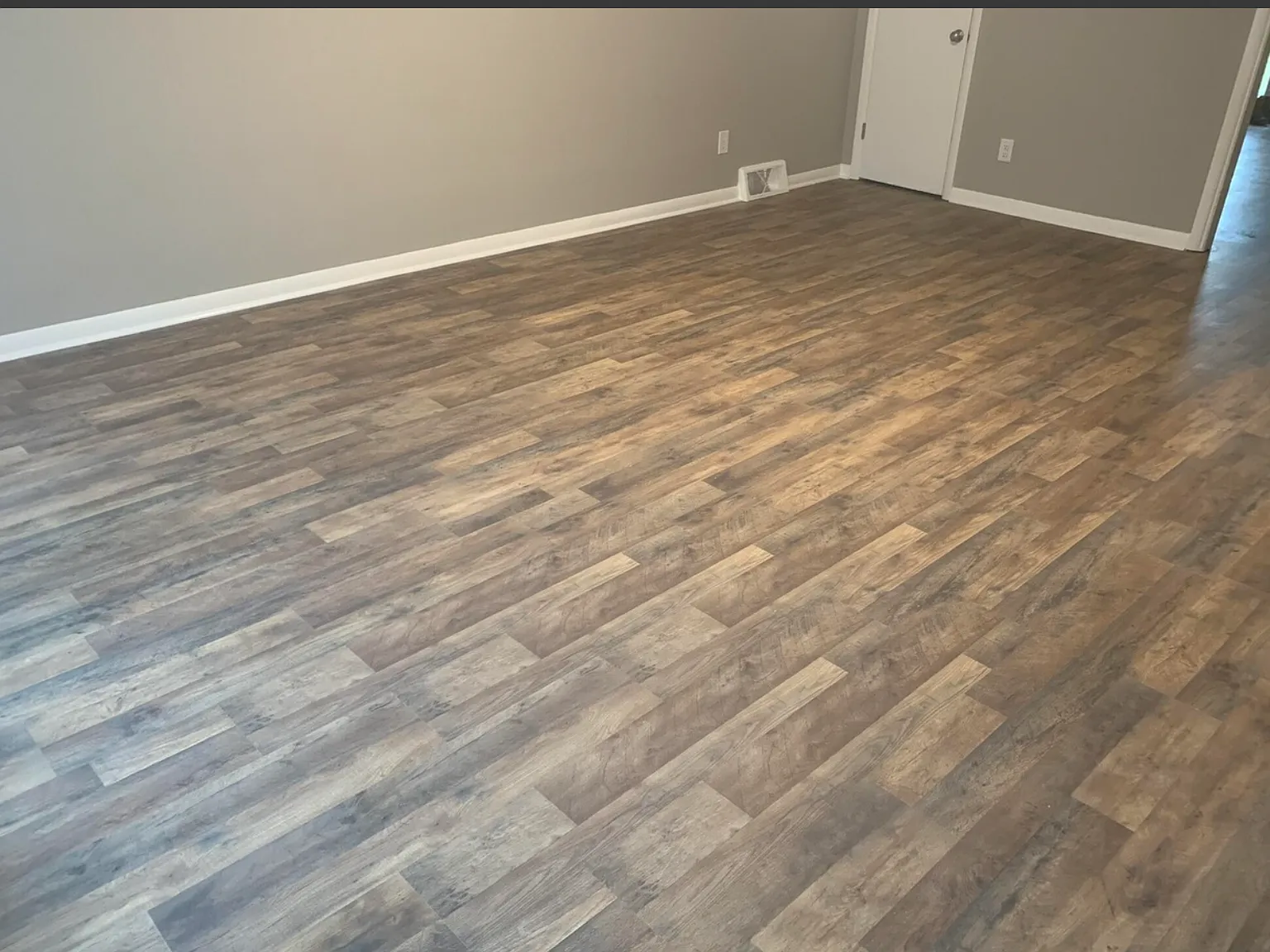 4 bed, 2370 sqft, $1,550 — Photo 2