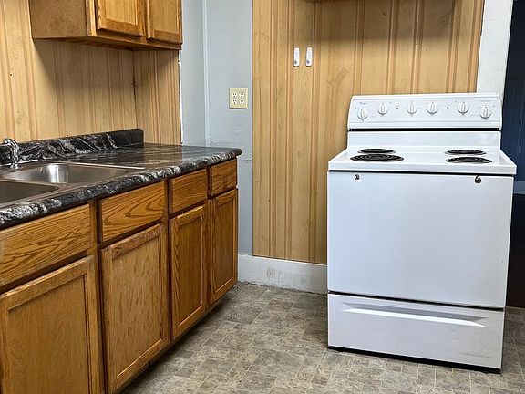 4th image of 307 Kent Ave #9129876