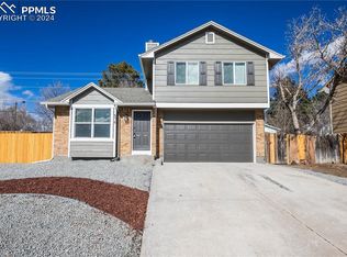 576 Lindstrom Dr, Colorado Springs, CO 80911
