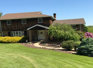 820 Waltz Dr W, Ruffs Dale, PA 15679