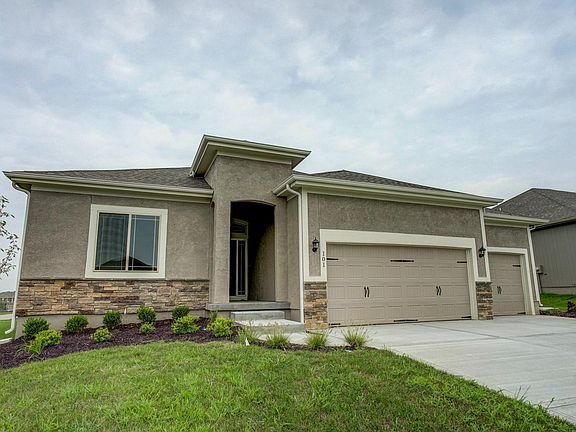 5th image of 1005 NE Copperwood Dr #Qwa2g8