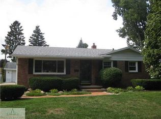 2104 Edwin Pl, Lansing, MI 48911