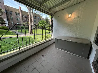 Rented by Sterea Agency