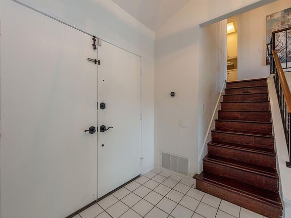 5th image of 5338 Avenida Almendros