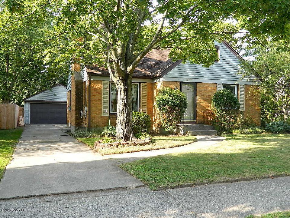 1st image of 1457 Ardmore St SE