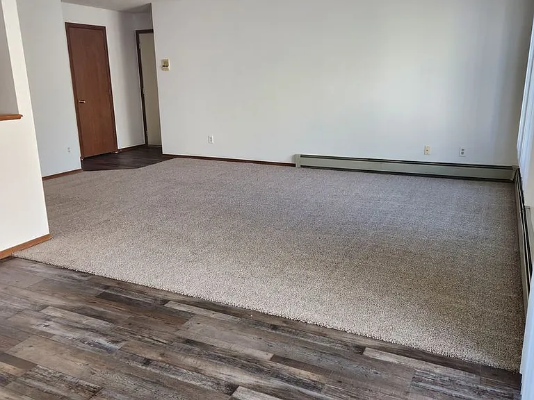 Pebble Creek Apartments — Photo 9