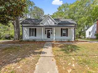 140 Spring Ave, Fuquay Varina, NC 27526