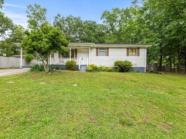 4050 Village Dr, Cohutta, GA 30710